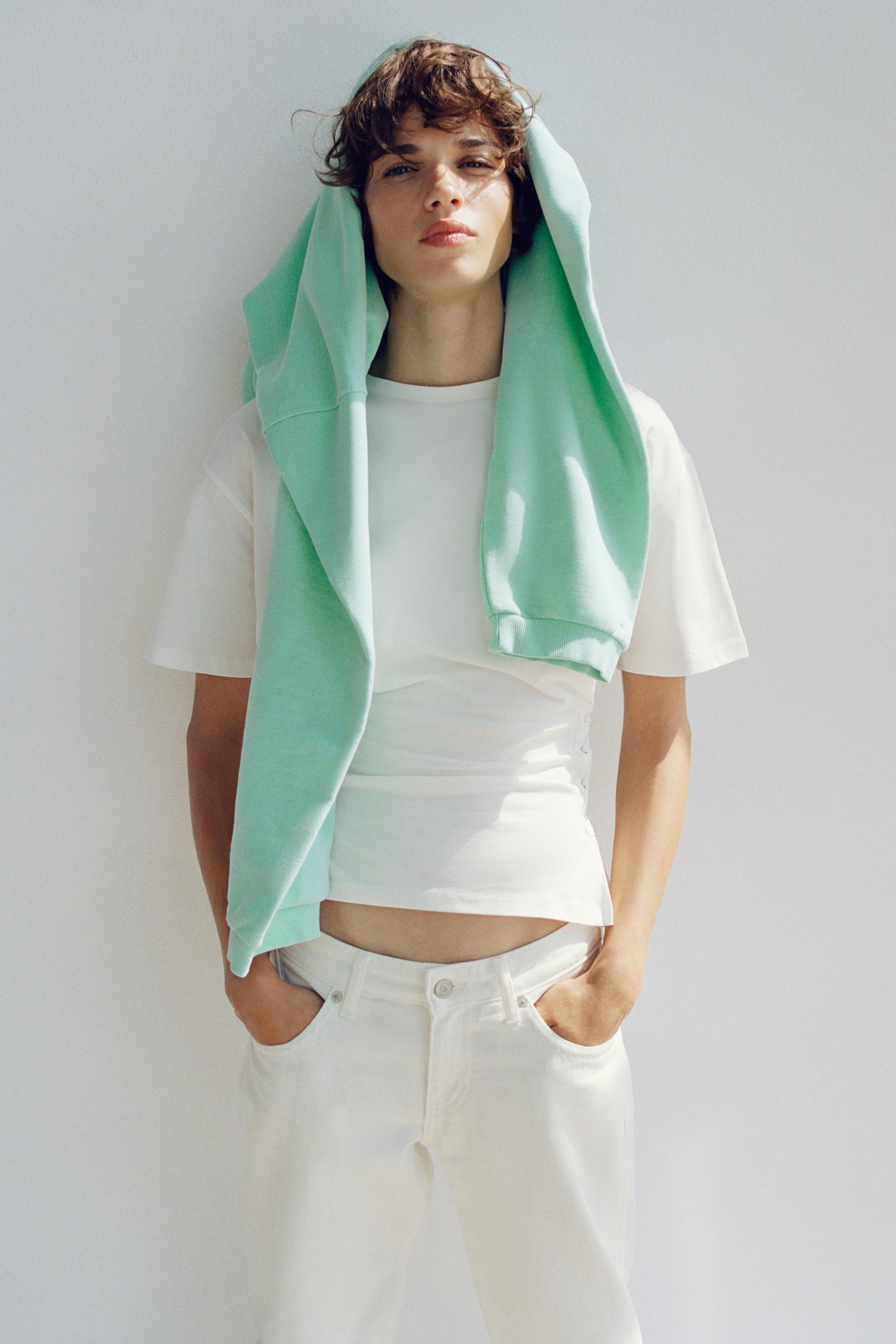 T-SHIRT À LACETS